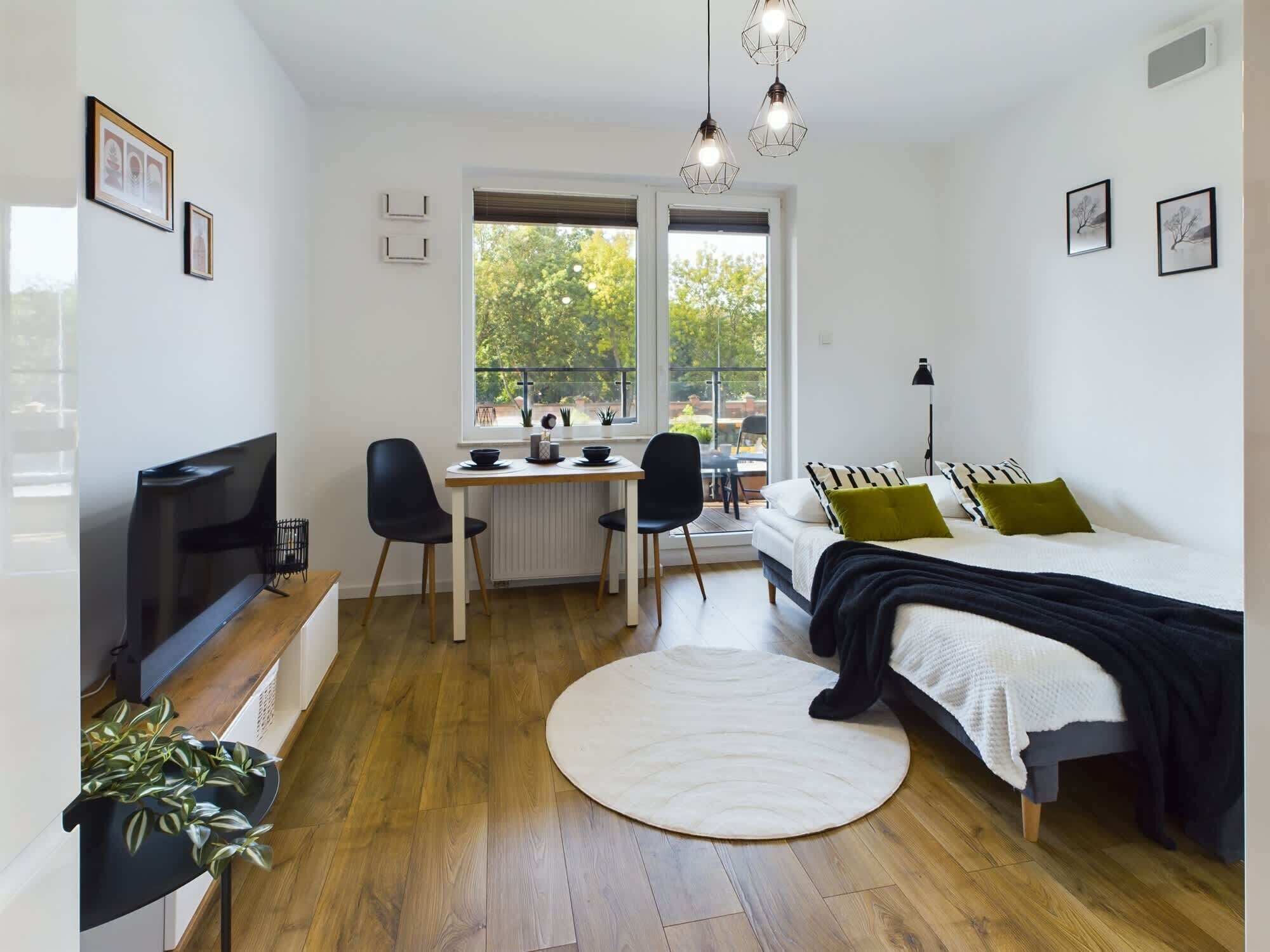 Iron/ironing board, WiFi, bed sheets, wheelchair access