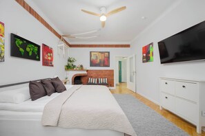 1 غرفة نوم ومكتب ومكواة/لوح كي وواي فاي