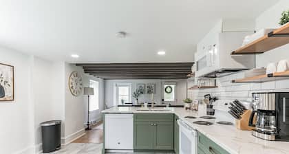 Spacious 5-bedroom farmhouse near Coatesville