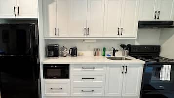 Fridge, microwave, stovetop, electric kettle