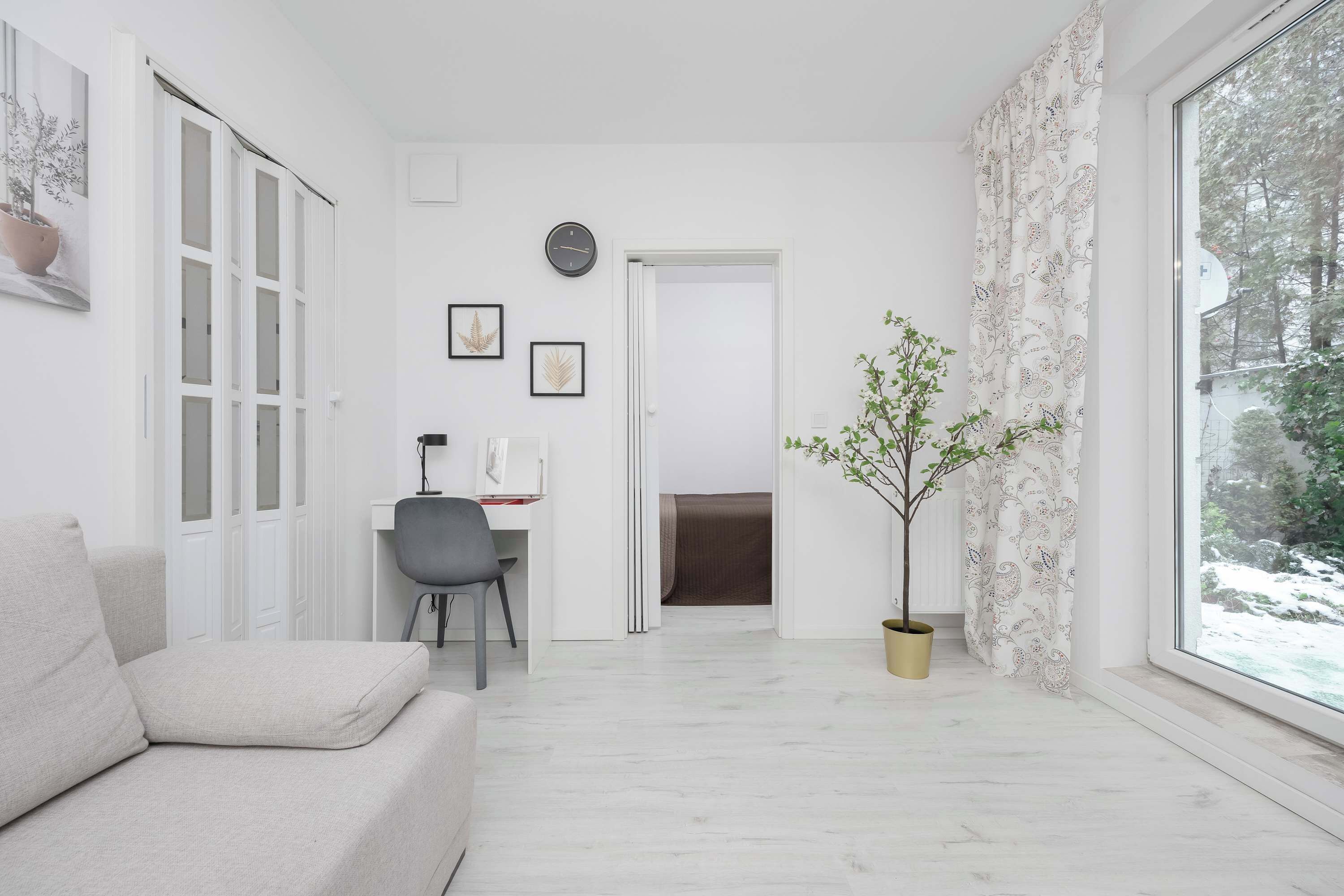 1 makuuhuone, työpöytä, silitysrauta/-lauta, Wi-Fi