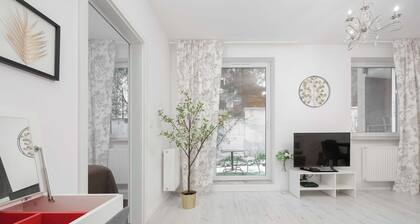 Sierakowskiego 25A | Bright Apartment | Parking