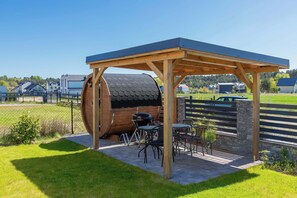 Outdoor dining - Family Suite | Terrace with Garden and Parking (Jastrzębia Góra)