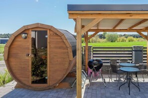 Outdoor dining - Family Suite | Terrace with Garden and Parking (Jastrzębia Góra)