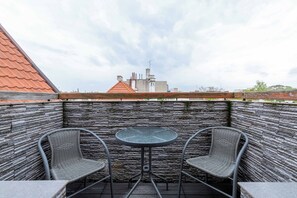 Outdoor dining - Grunwaldzka 48 | Bright Apartment | Balcony (Sopot)
