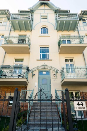 Exterior - Sky and Sea Sopot | Deluxe Apartment with Rooftop Terrace (Sopot)