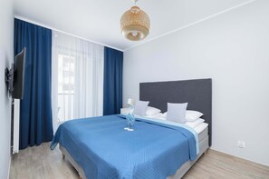 1 habitación, tabla de planchar con plancha, cuna de viaje y wifi 