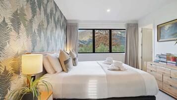 3 bedrooms, WiFi, bed sheets