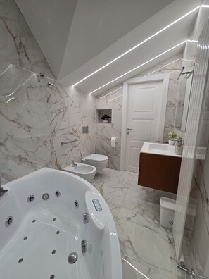 Appartement Exclusif, vue jardin | Salle de bain