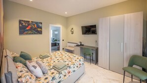 Exclusive Suite, 1 Queen Bed, Garden View, Ground Floor