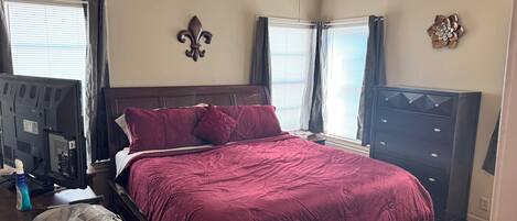 2 bedrooms, iron/ironing board, WiFi, bed sheets