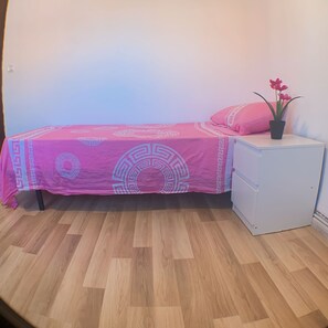 1 bedroom, free WiFi, bed sheets