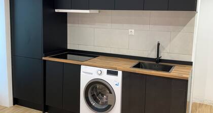 Single room with fan and quiet