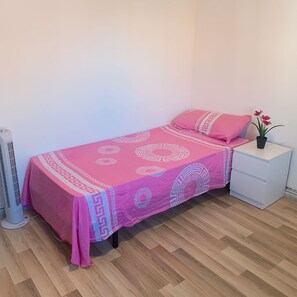 1 bedroom, free WiFi, bed sheets
