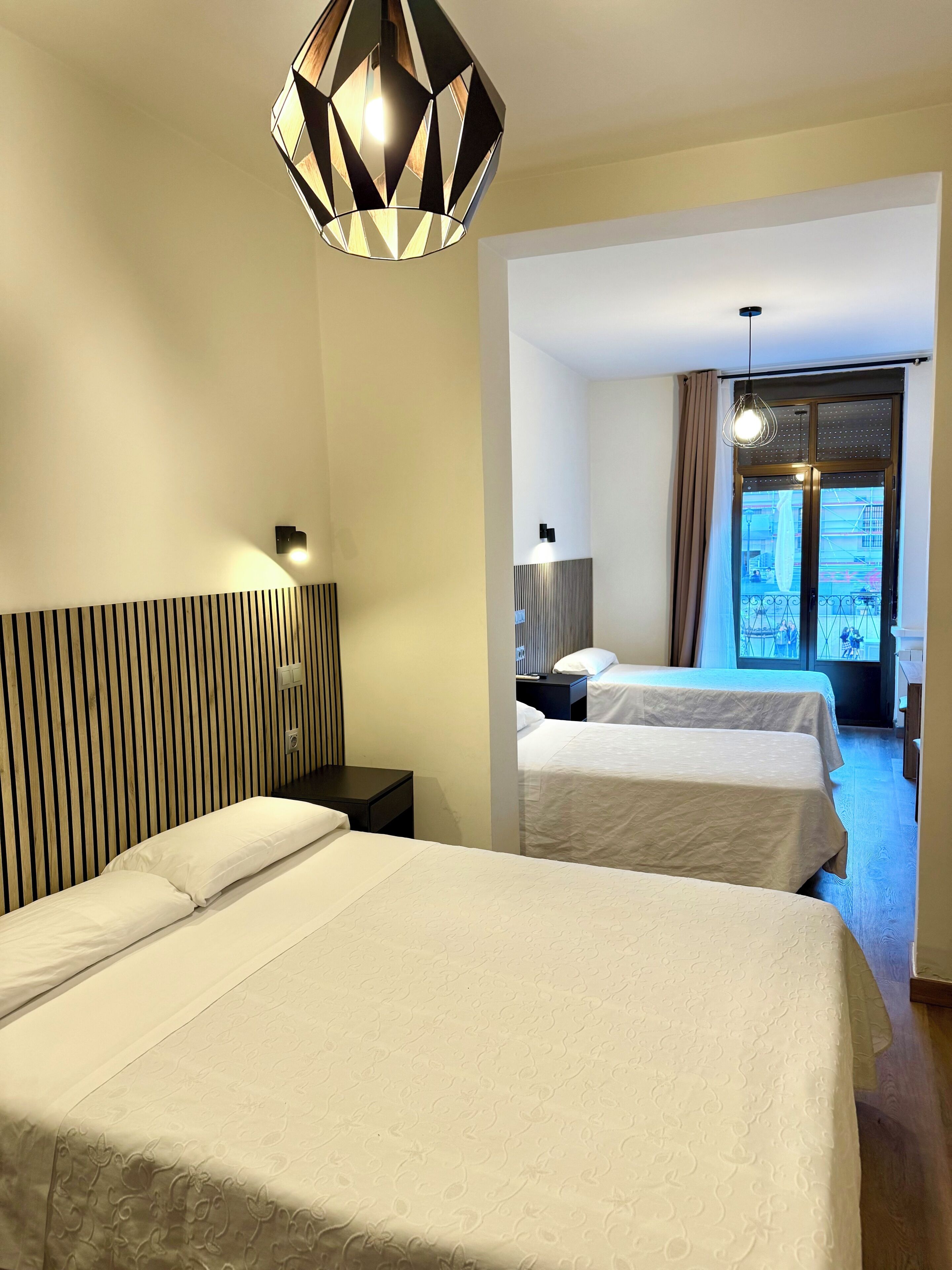 Standard Quadruple Room, Balcony, City View | WiFi (free)