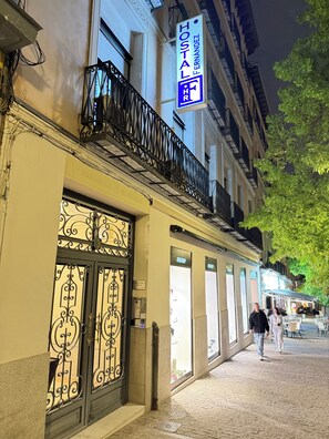 Façana frontal de l'allotjament