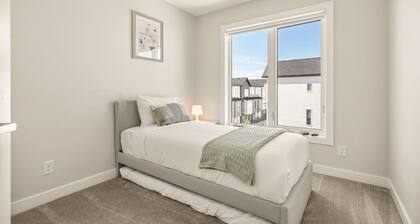 Air Conditioned » Water View » Garage » Sleeps 7