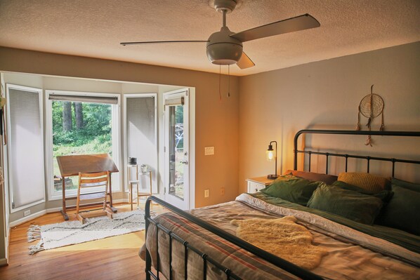 6 Schlafzimmer, Schreibtisch, Reisekinderbett, kostenloses WLAN