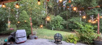 Magical Woodland Retreat in Battle Ground 6-bedroom farmhouse with fitness room