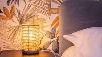 2 habitaciones, tabla de planchar con plancha, cuna de viaje y wifi