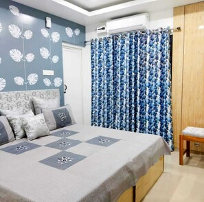 华丽双人房, 城市景观 | 办公桌、笔记本电脑工作区、免费 WiFi