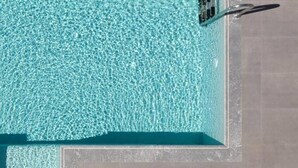 Quarto, 3 quartos, acessível, para fumantes | Piscina