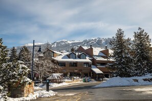 Exterior - Whistler Village Chalet, Private Hot Tub, Ski in/Ski out (Whistler)