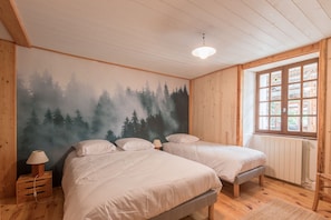 3 chambres, fer et planche à repasser, Wi-Fi gratuit, draps fournis