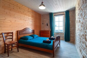3 bedrooms, free WiFi, bed sheets