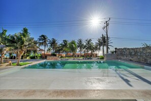 Outdoor pool - Beautiful Private Modern 5 bedroom house with ocean views and 2 pools! (Isla Mujeres)