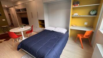 1 bedroom, desk, iron/ironing board, WiFi (free)