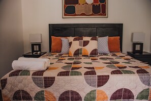 4 bedrooms, iron/ironing board, WiFi