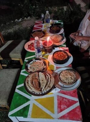 Outdoor dining - Apartment with Balcony (Luxor)