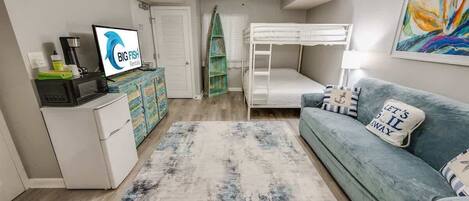 1 bedroom, iron/ironing board, free WiFi, bed sheets