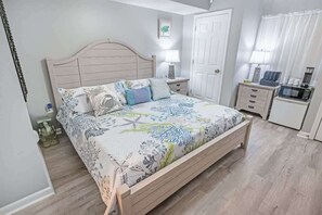 1 slaapkamer, een strijkplank/strijkijzer, gratis wifi, beddengoed