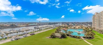 Studio, Barefoot Yacht Club, Saltwater Pools, New!