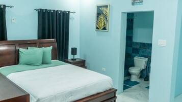 1 室のベッドルーム、WiFi (無料)、ベッドシーツ