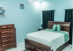 1 bedroom, free WiFi, bed sheets