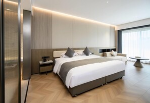 Suite, 1 King Bed (Selected) - Wyndham Garden Liuzhou Wuxing Street (Liuzhou)