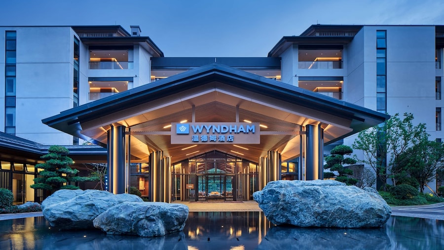Wyndham Qingyuan Lianzhou Hot Spring Resort