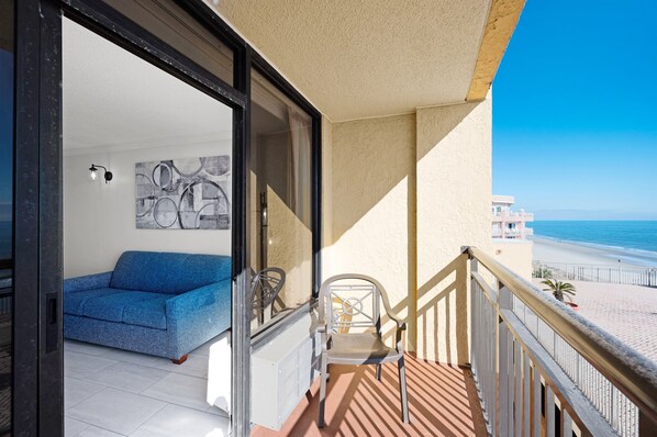 Property grounds - Wonderful Honeymoon KING Suite at Caravelle Resort (Myrtle Beach)