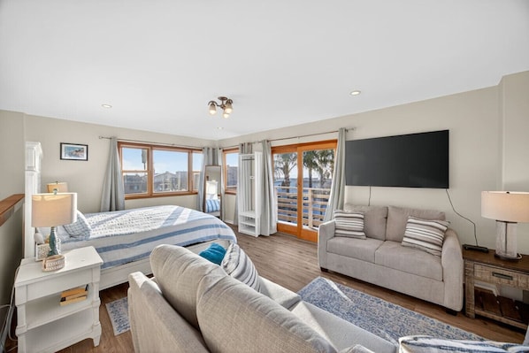 Desk, iron/ironing board, travel crib, WiFi