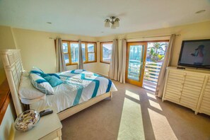 4 Schlafzimmer, Schreibtisch, Bügeleisen/Bügelbrett, Reisekinderbett