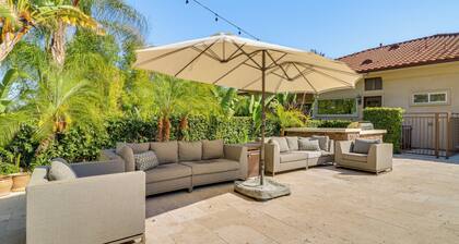 Play, Swim & Unwind: Luxe Los Angeles Oasis!