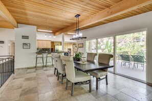 Dining - Play, Swim & Unwind: Luxe Los Angeles Oasis! (West Hills)