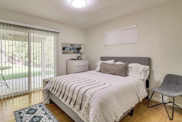 5 Schlafzimmer, Bügeleisen/Bügelbrett, Internetzugang, Bettwäsche