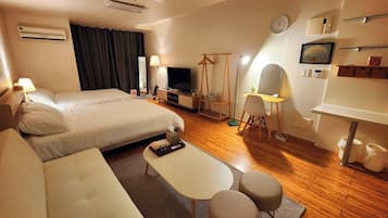 1 室のベッドルーム、アイロン / アイロン台、WiFi (無料)