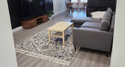 Quiet and Clean Home near Downtown Homewood with Private Backyard!