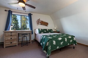 2 bedrooms, free WiFi, bed sheets - Strawberry Summit Cabin Retreat (Duck Creek Village)