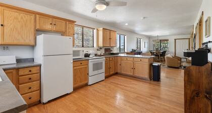 Strawberry Summit Cabin Retreat